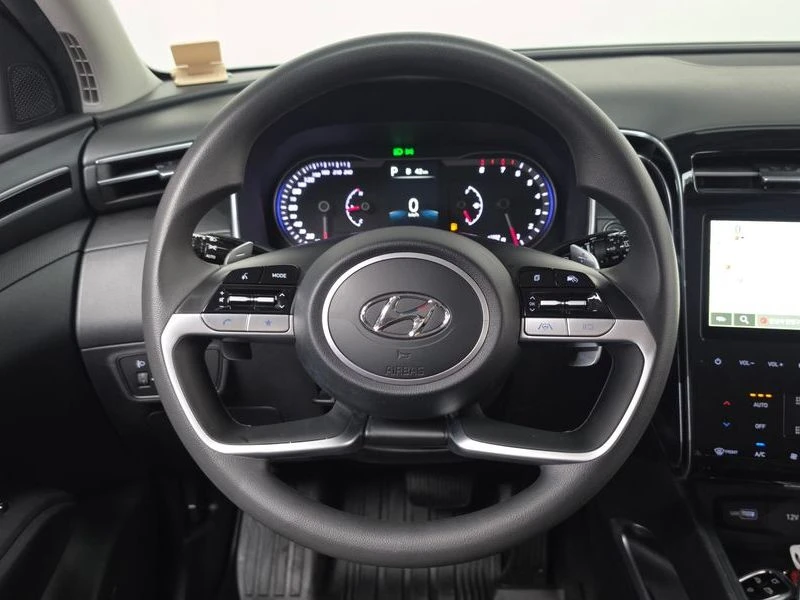 Hyundai Tucson 1.6 Automatic, снимка 14 - Автомобили и джипове - 55843322