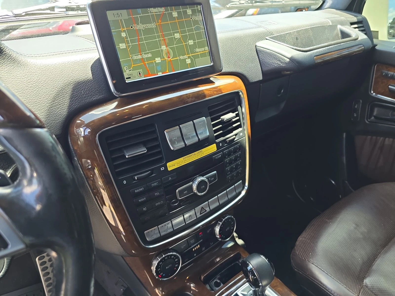 Mercedes-Benz G 500 5.5L 388кс* Distronic* Harman/Kardon* Обдух*  - изображение 9