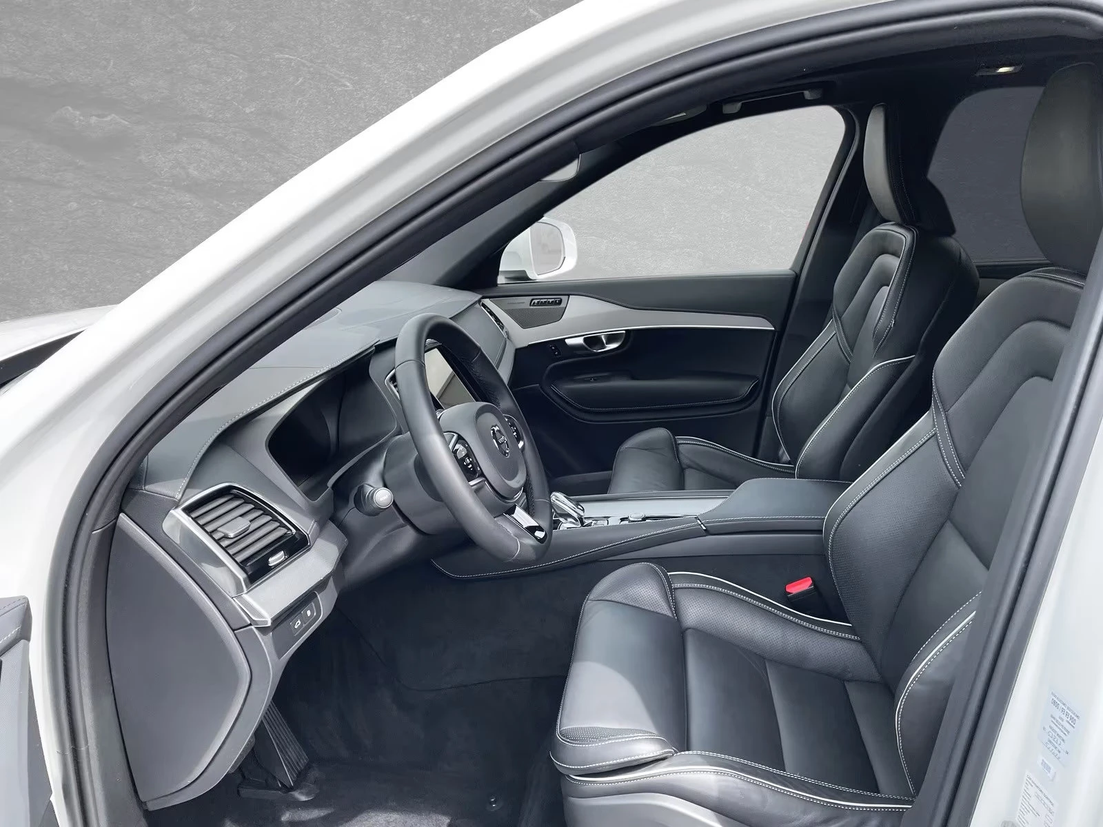 Volvo Xc90 2.0T8-BRIGHT/455HP/PANO/H&K/CAM/DIGI/ACC/AMBI/158g - изображение 4