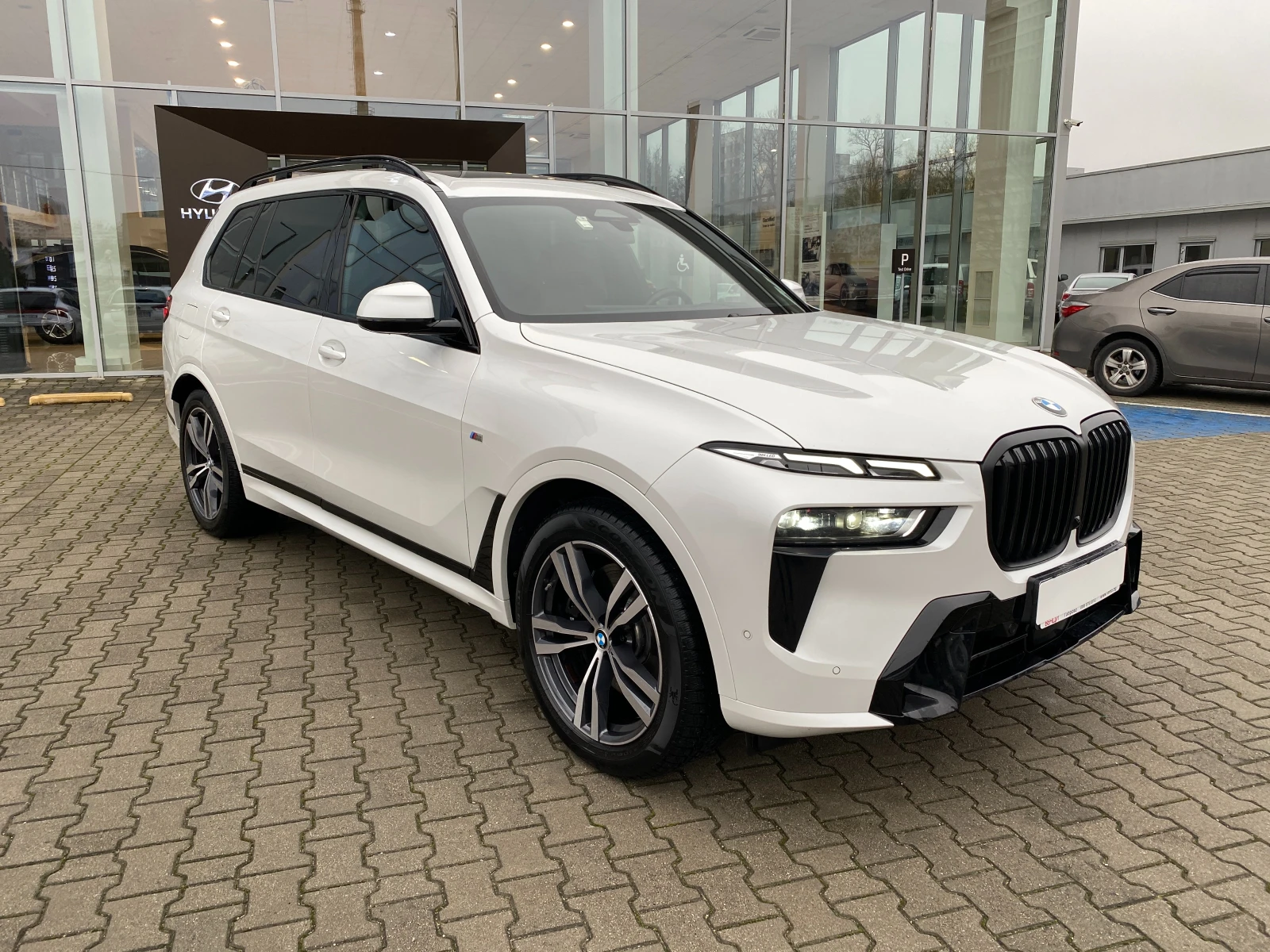 BMW X7 xDrive40d M Sport 6+ 1 | Mobile.bg   6