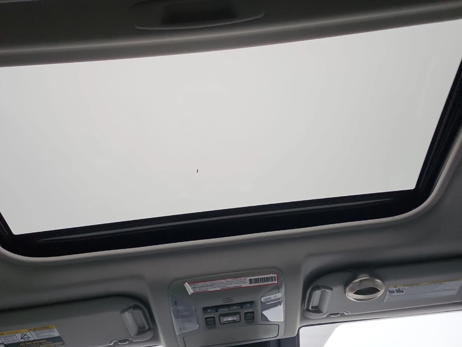 Toyota Rav4 HYBRID LIMITED * * CARFAX * * АВТО КРЕДИТ * *  - изображение 9