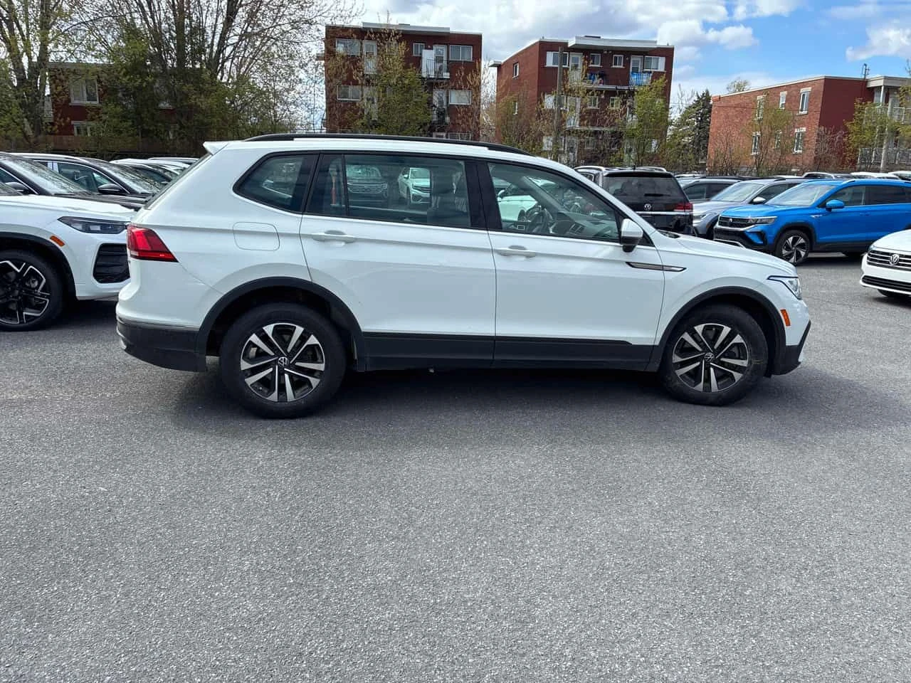 VW Tiguan Trendline /CARFAX/CAMERA/ПОДГРЕВИ, снимка 3 - Автомобили и джипове - 54528744