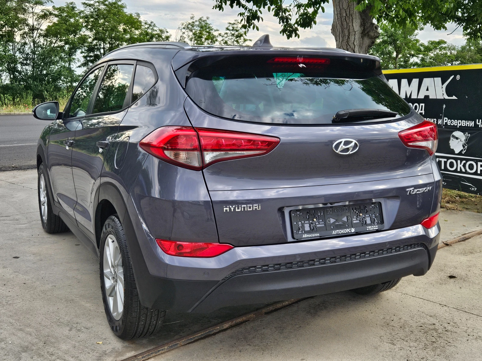 Hyundai Tucson 1.7CRDI* Navi* Camera, снимка 6 - Автомобили и джипове - 54797011