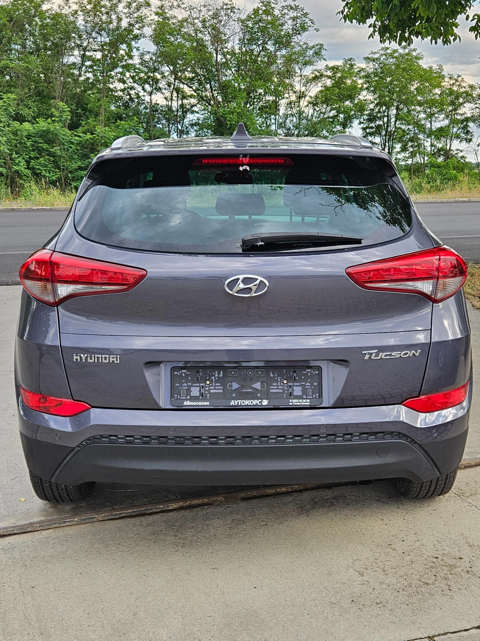 Hyundai Tucson 1.7CRDI* Navi* Camera, снимка 5 - Автомобили и джипове - 54797011