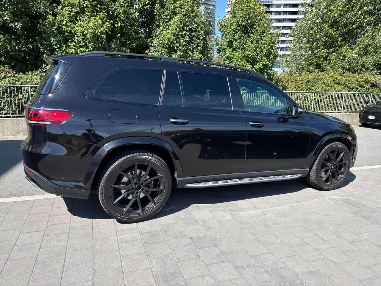 Mercedes-Benz GLS 450 ДИСТРОНИК * ОБДУХВАНЕ * CARFAX * BURMESTER, снимка 3 - Автомобили и джипове - 55305927