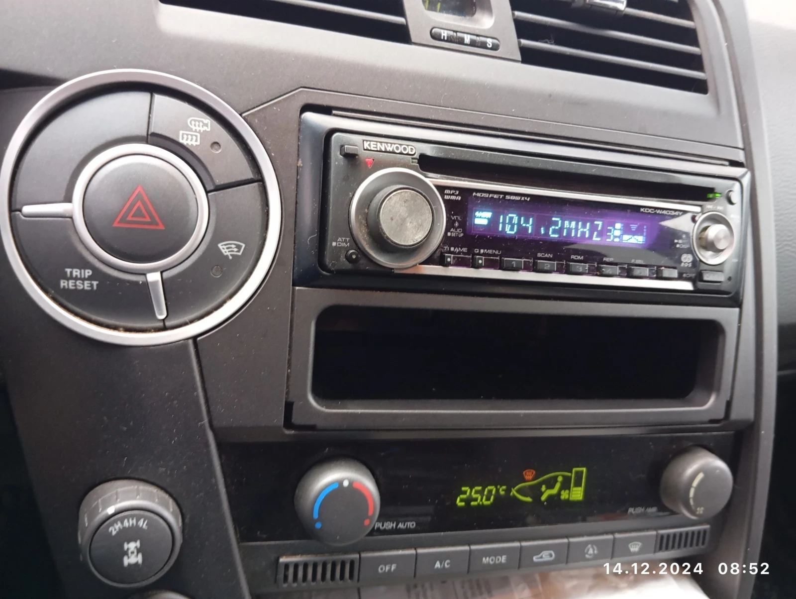SsangYong Kyron, снимка 9 - Автомобили и джипове - 55381111