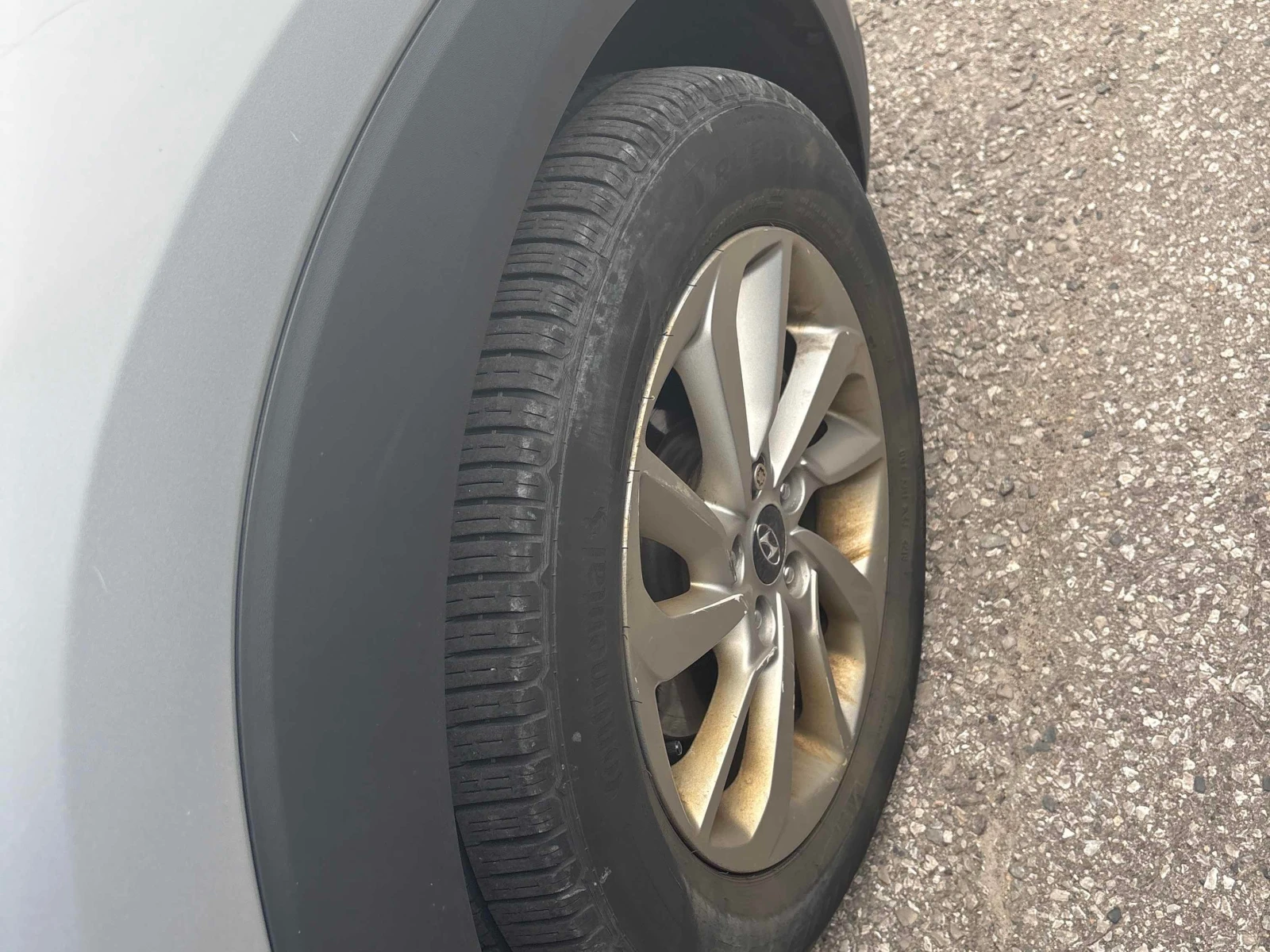 Hyundai Tucson * SE * АВТОКРЕДИТ * ГЛАВНО ПРЕДСТАВИТЕЛСТВО, снимка 6 - Автомобили и джипове - 55823103