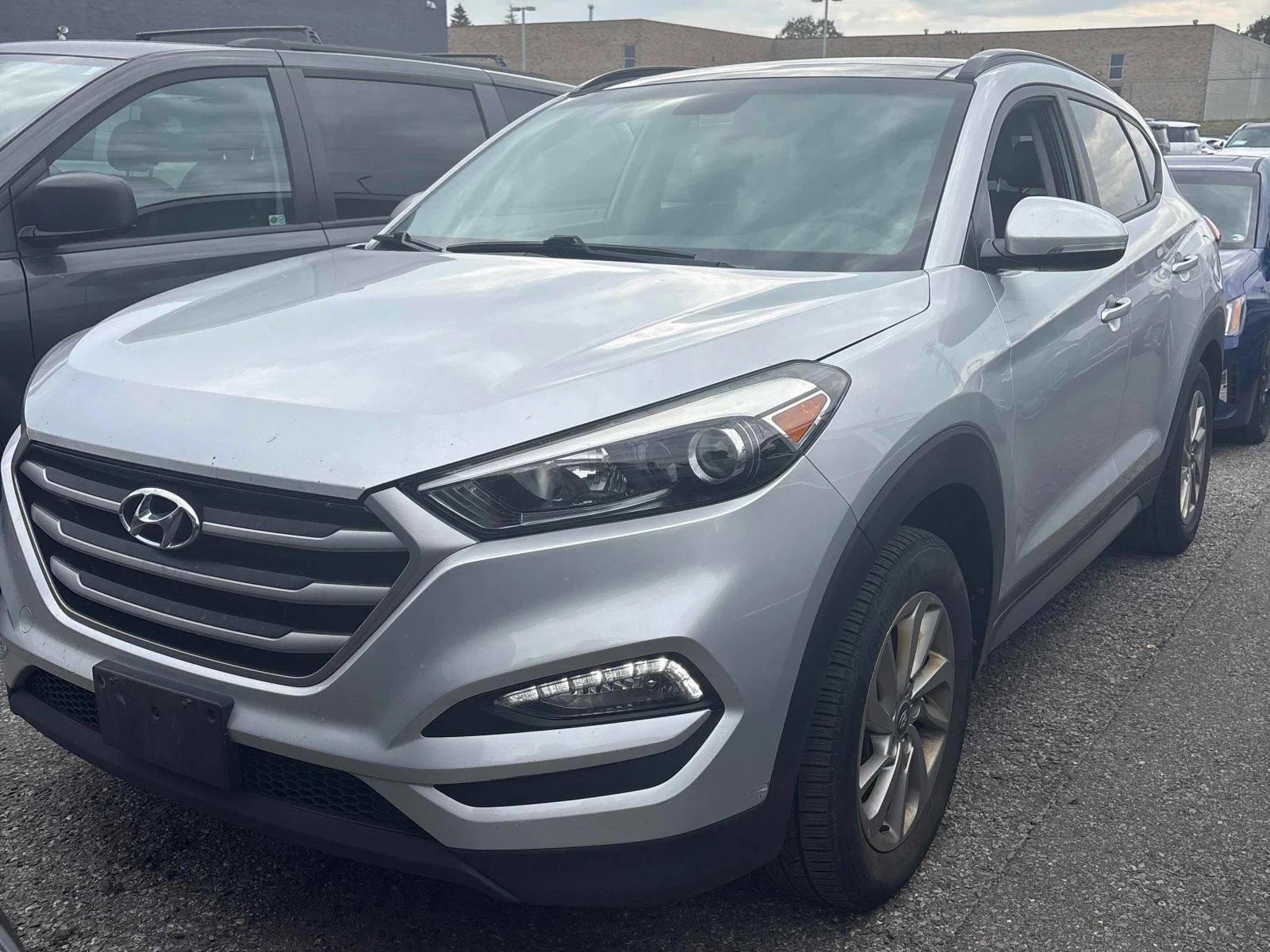 Hyundai Tucson * SE * АВТОКРЕДИТ * ГЛАВНО ПРЕДСТАВИТЕЛСТВО