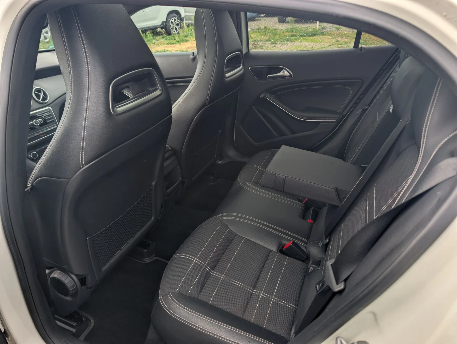 Mercedes-Benz GLA 220 CDI 4 Matic Urban//Panorama//Camera//HarmanKardon | Mobile.bg � ����������� 13