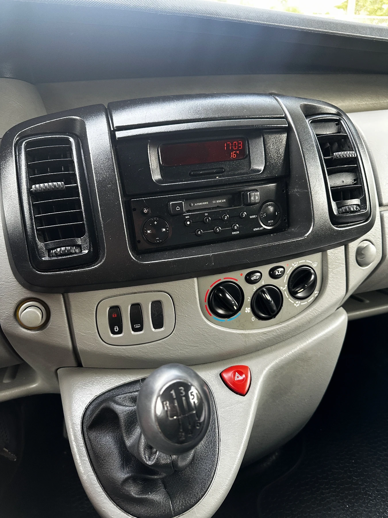 Renault Trafic 1.9dCi/ КЛИМА/ MAXI - изображение 9