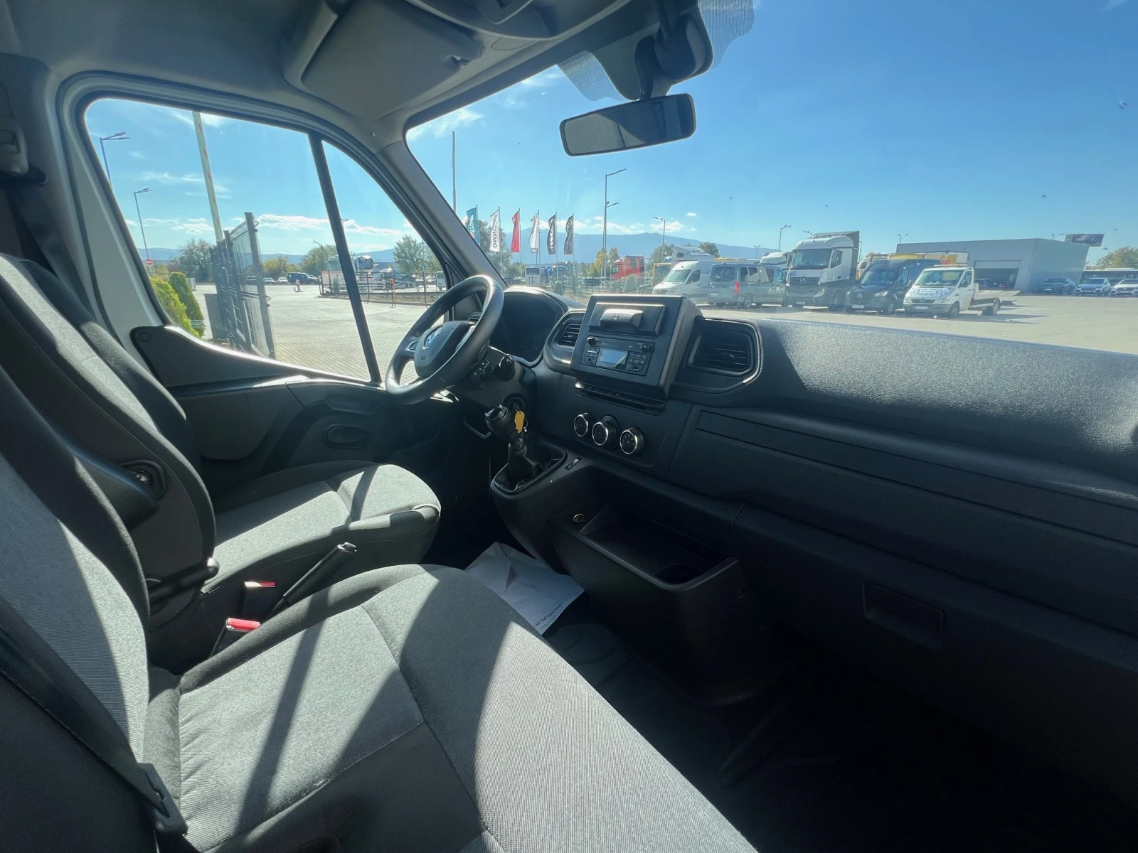 Renault Master 2.3, снимка 9 - Бусове и автобуси - 56620172