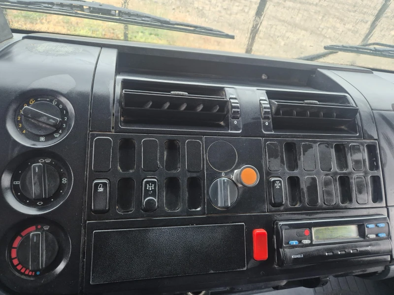 Mercedes-Benz Atego 817 тристранен самосвал , снимка 10 - Камиони - 52806095