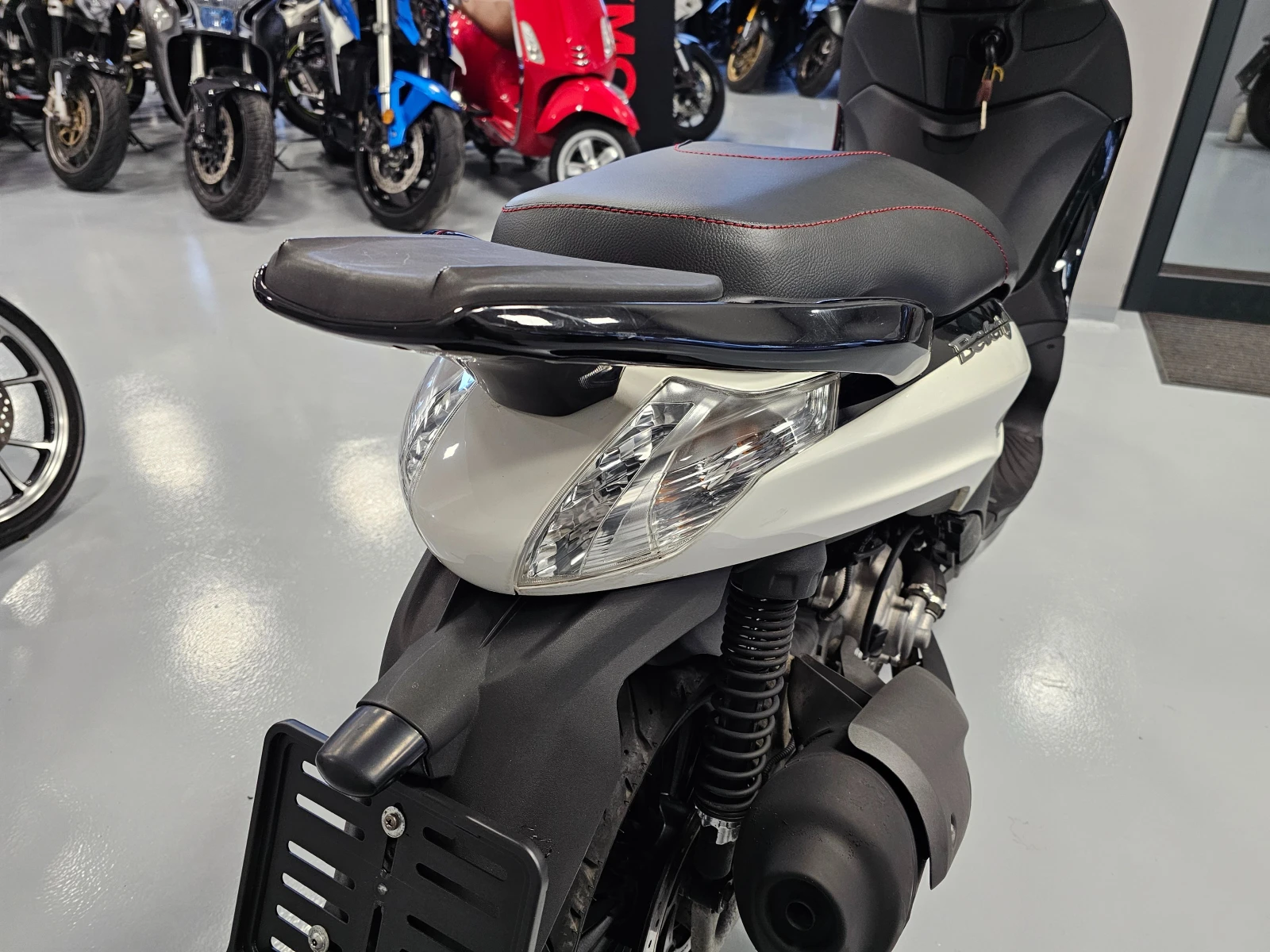 Piaggio Beverly 300ie, 2016. | Mobile.bg   11