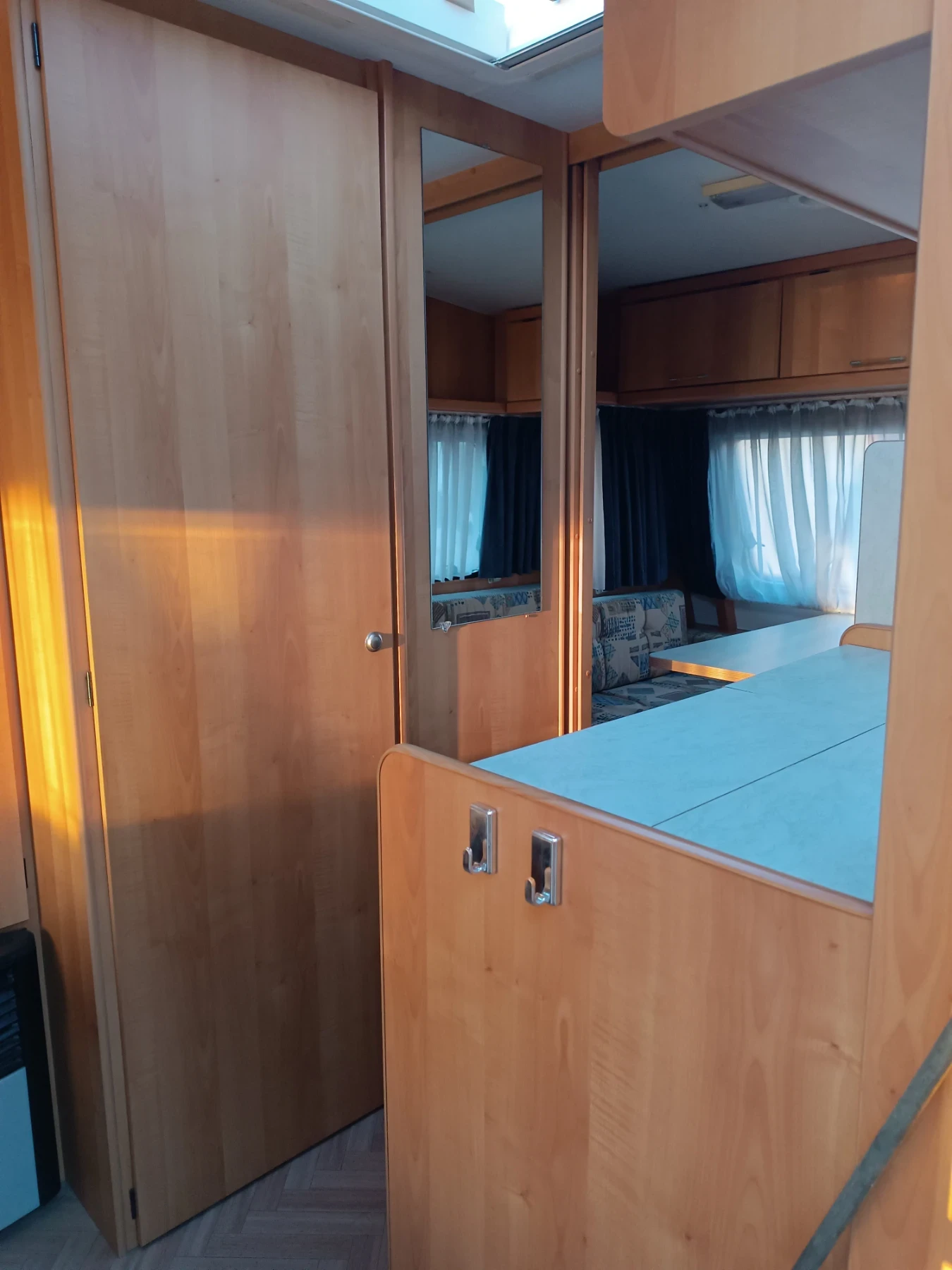 Каравана Bursner, снимка 13 - Каравани и кемпери - 54130468