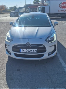 DS DS 5, снимка 2