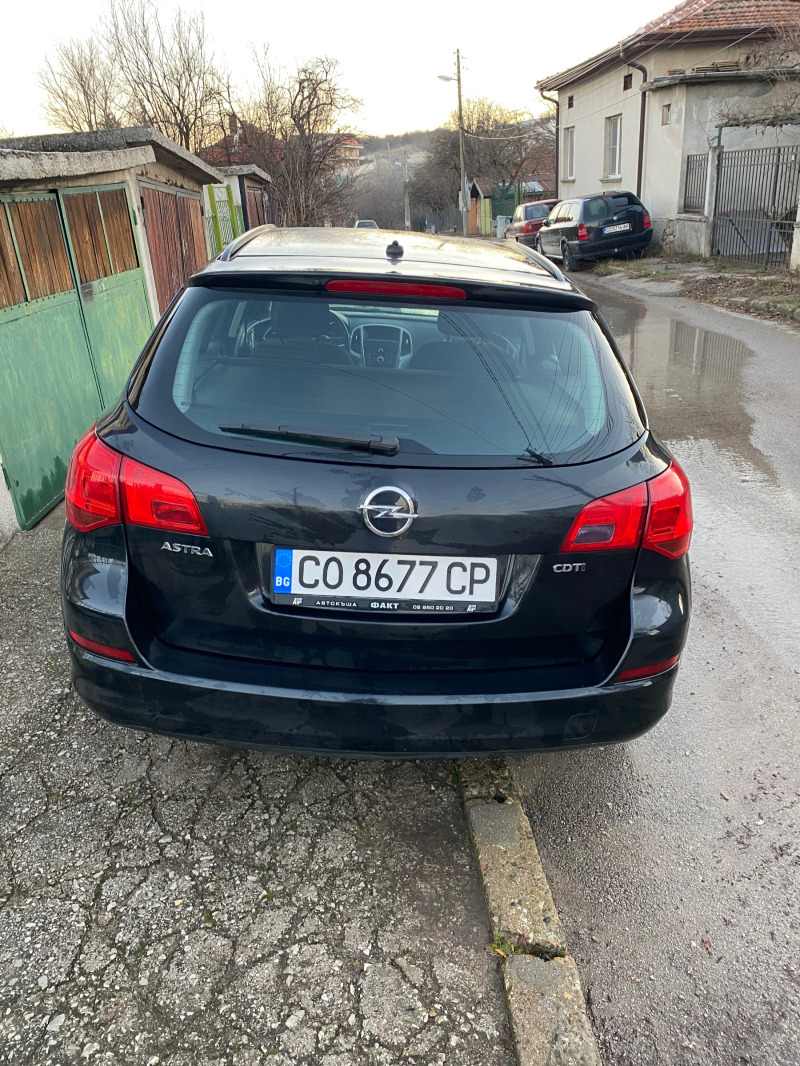 Opel Astra 1.7 CDTI, снимка 3 - Автомобили и джипове - 46359816