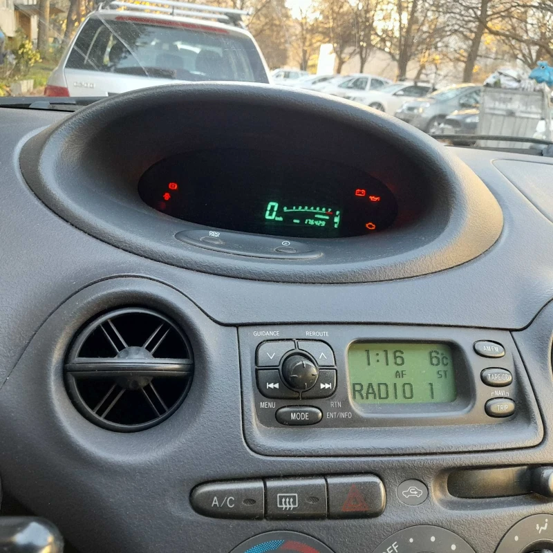 Toyota Yaris, снимка 7 - Автомобили и джипове - 48104176