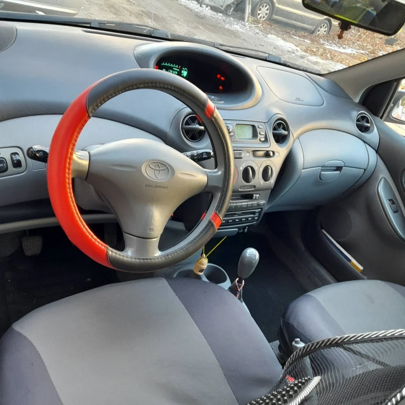 Toyota Yaris, снимка 6 - Автомобили и джипове - 48104176