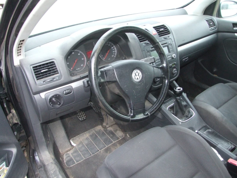 VW Golf 2.0tdi, снимка 7 - Автомобили и джипове - 48540949