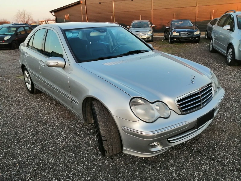 Mercedes-Benz C 220 CDI АВТОМАТ ФЕЙС АВАНГАРД, снимка 3 - Автомобили и джипове - 49103914