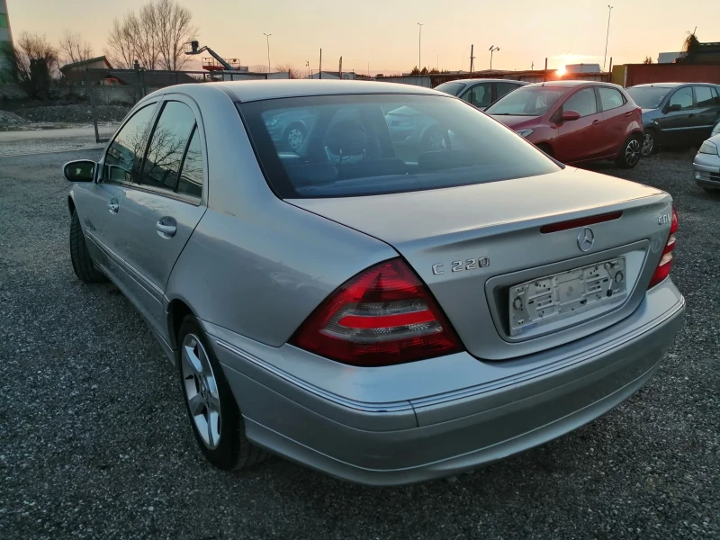 Mercedes-Benz C 220 CDI АВТОМАТ ФЕЙС АВАНГАРД, снимка 7 - Автомобили и джипове - 49103914