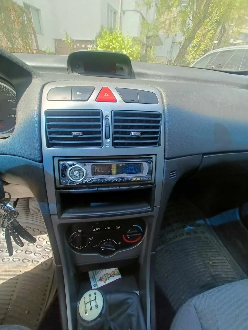 Peugeot 307 1.4/75 к.с., снимка 6 - Автомобили и джипове - 53047387