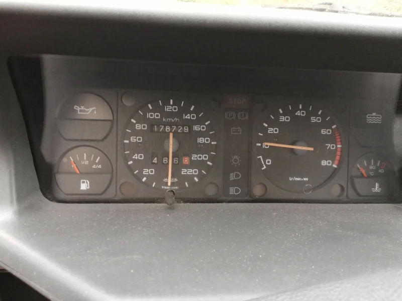 Peugeot 205 GTI, снимка 6 - Автомобили и джипове - 50867669