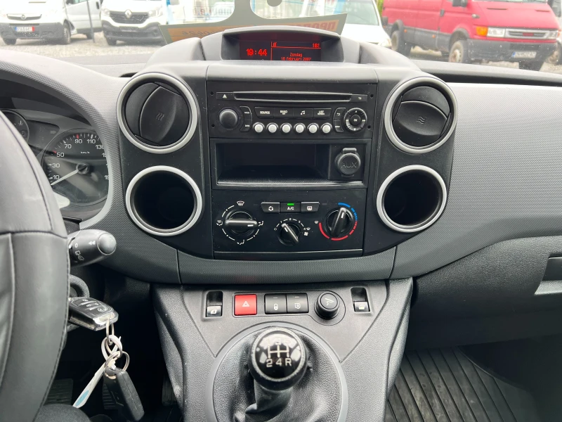 Citroen Berlingo, снимка 11 - Автомобили и джипове - 51881962
