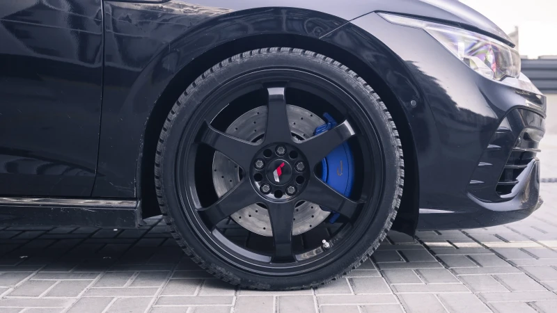 VW Golf Mk8 R Performance , снимка 8 - Автомобили и джипове - 53108012