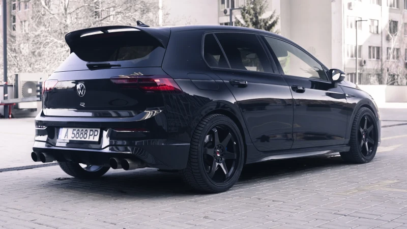 VW Golf Mk8 R Performance , снимка 4 - Автомобили и джипове - 53108012