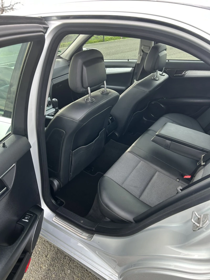 Mercedes-Benz C 250, снимка 7 - Автомобили и джипове - 53111400