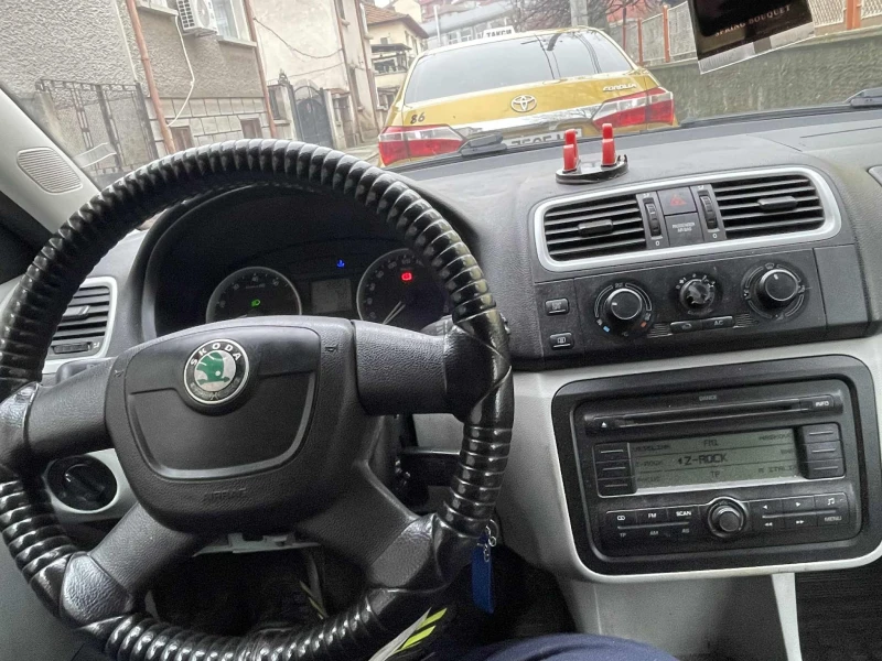 Skoda Fabia 1.2 MPI, снимка 7 - Автомобили и джипове - 53391538