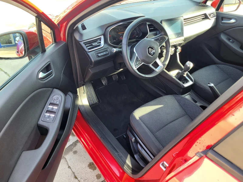 Renault Clio 1.0SCe 75kc. 31 000км., снимка 8 - Автомобили и джипове - 53484873