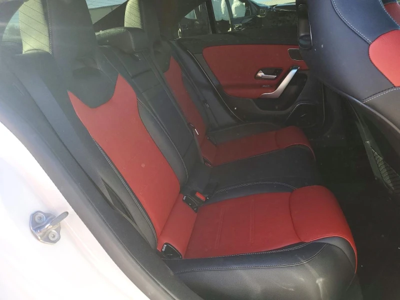 Mercedes-Benz CLA 45 AMG * 4Matic* КОЖА* LED* FULL* , снимка 10 - Автомобили и джипове - 53501982