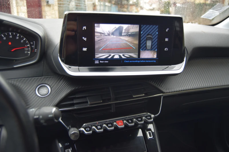 Peugeot 208, снимка 10 - Автомобили и джипове - 53560966