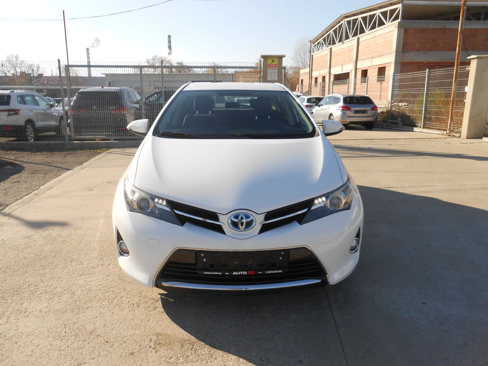 Toyota Auris 1.8i-Hybrid-Euro-5B-Navi-Kamera - изображение 2