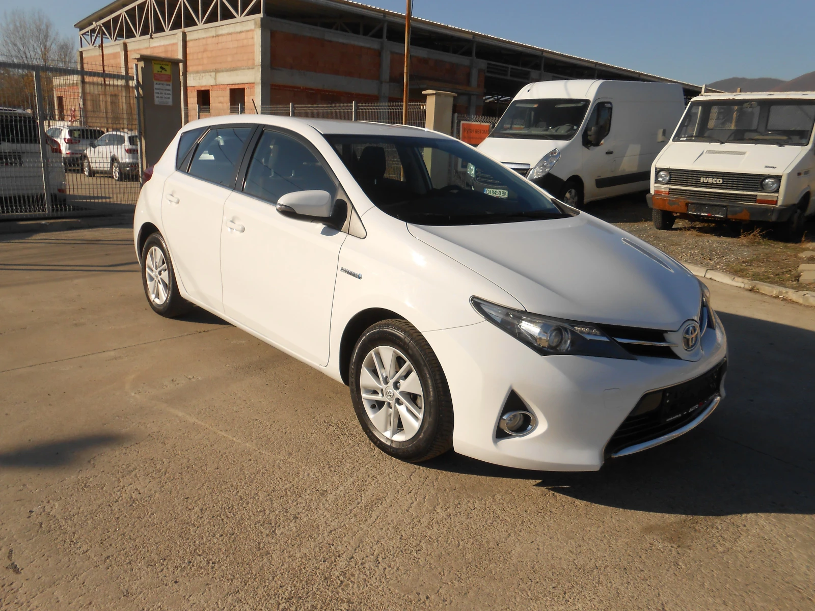 Toyota Auris 1.8i-Hybrid-Euro-5B-Navi-Kamera - изображение 3