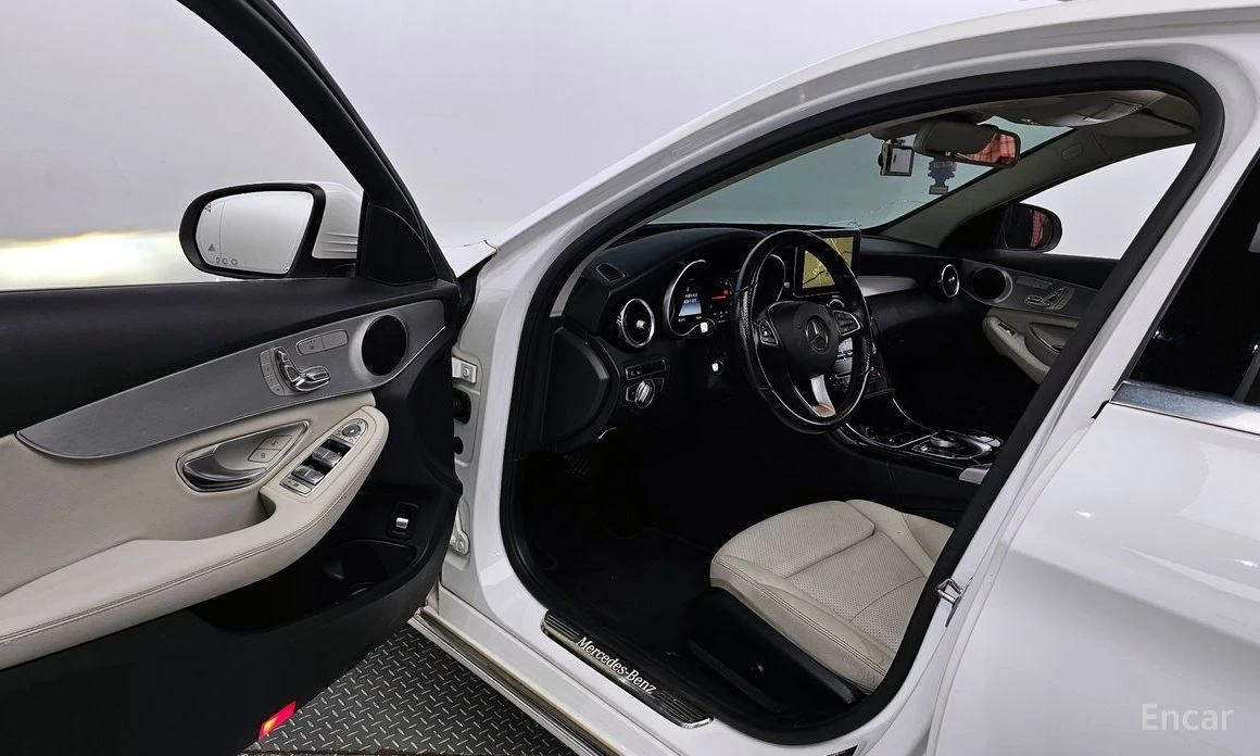 Mercedes-Benz C 220  - изображение 10