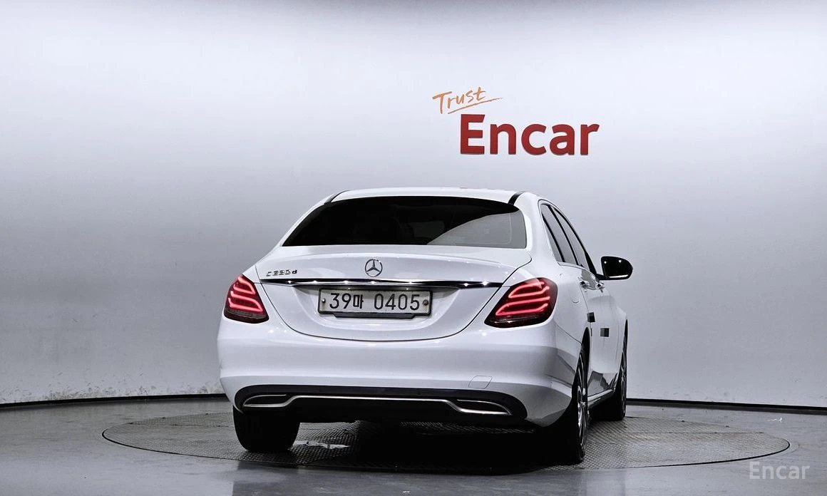 Mercedes-Benz C 220  - изображение 4