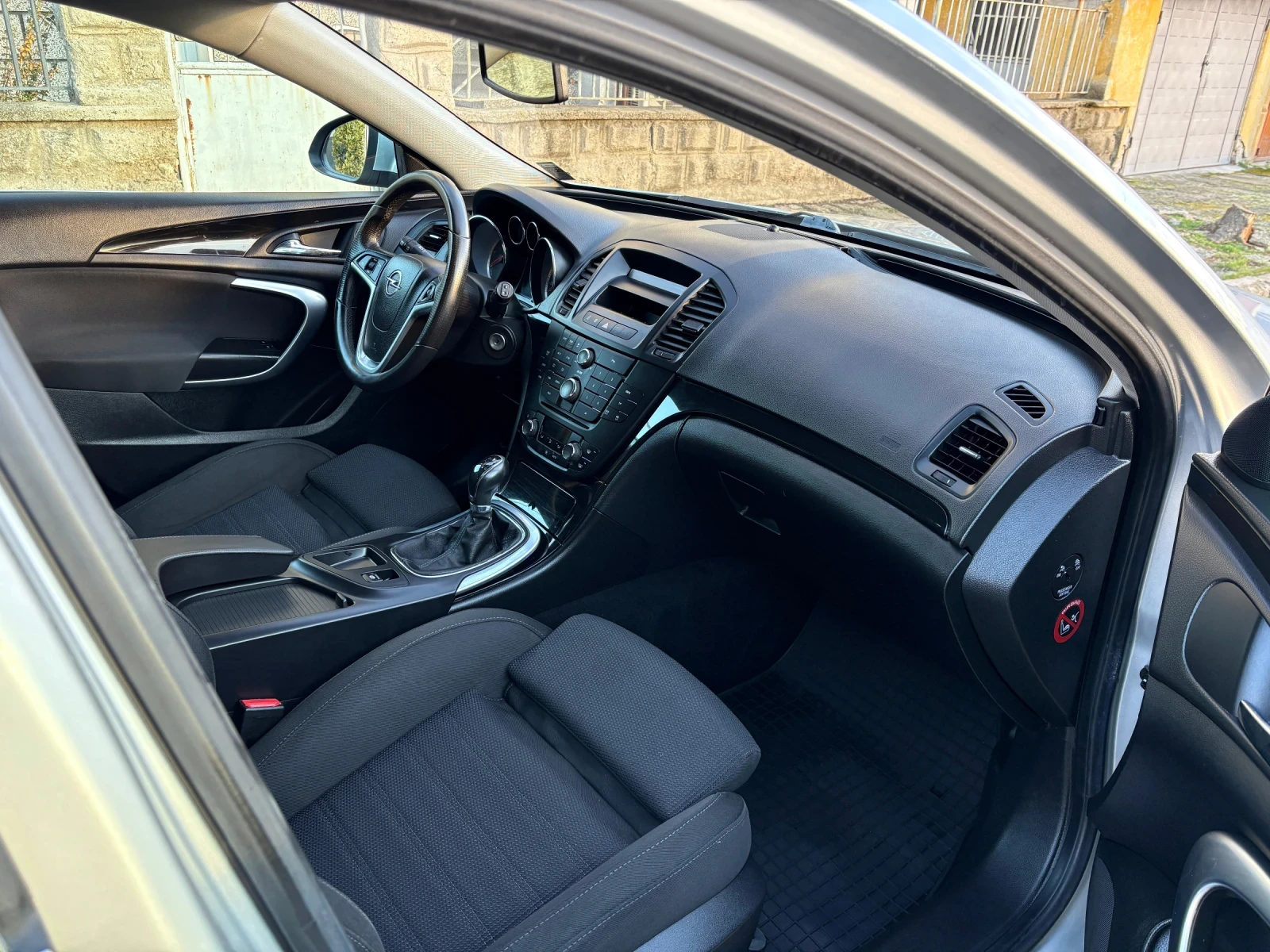 Opel Insignia 2.0CDTI SPORTS TOURER* Обслужена*  - изображение 8