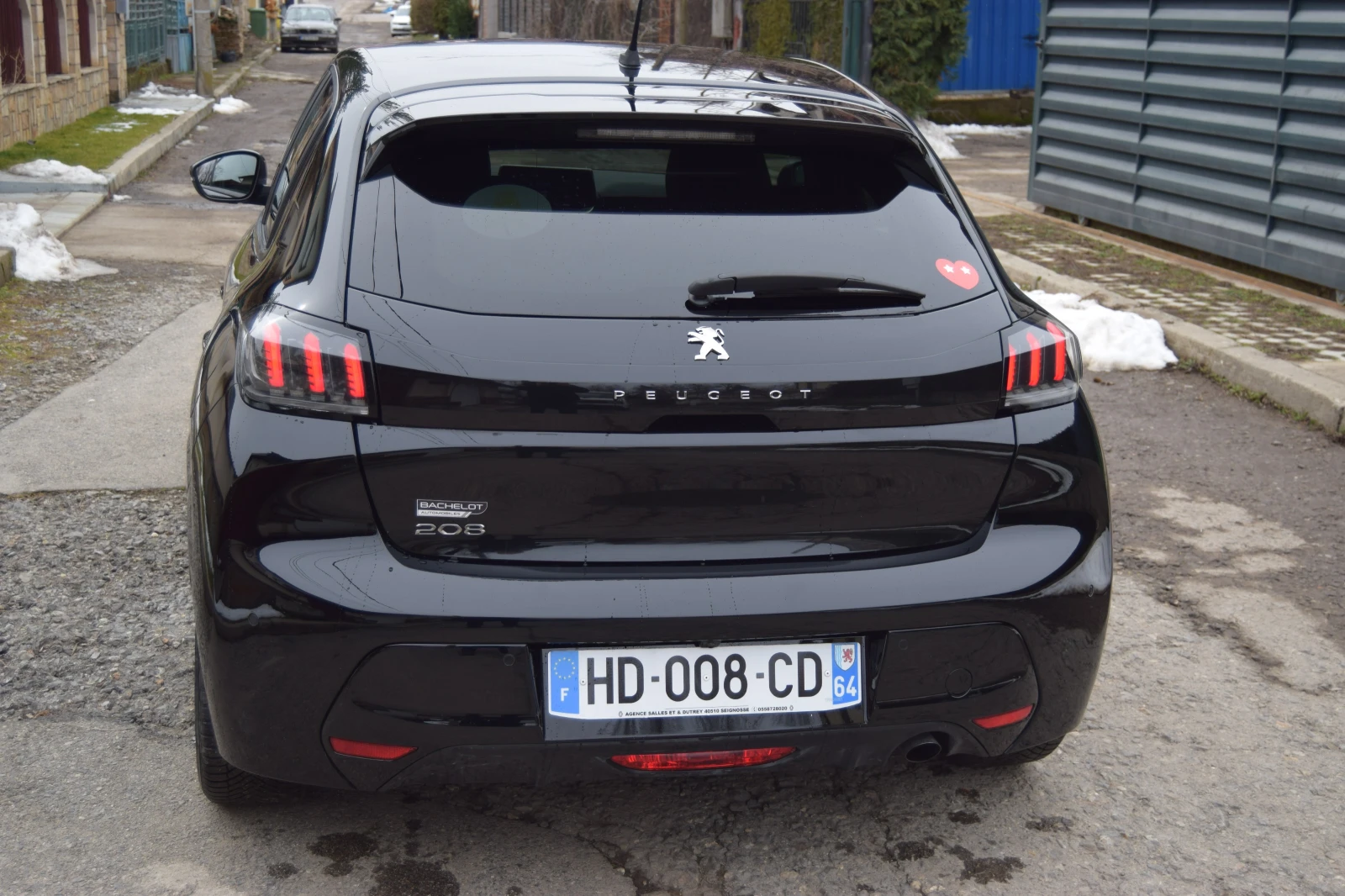 Peugeot 208 1.5 HDI, снимка 4 - Автомобили и джипове - 53651813