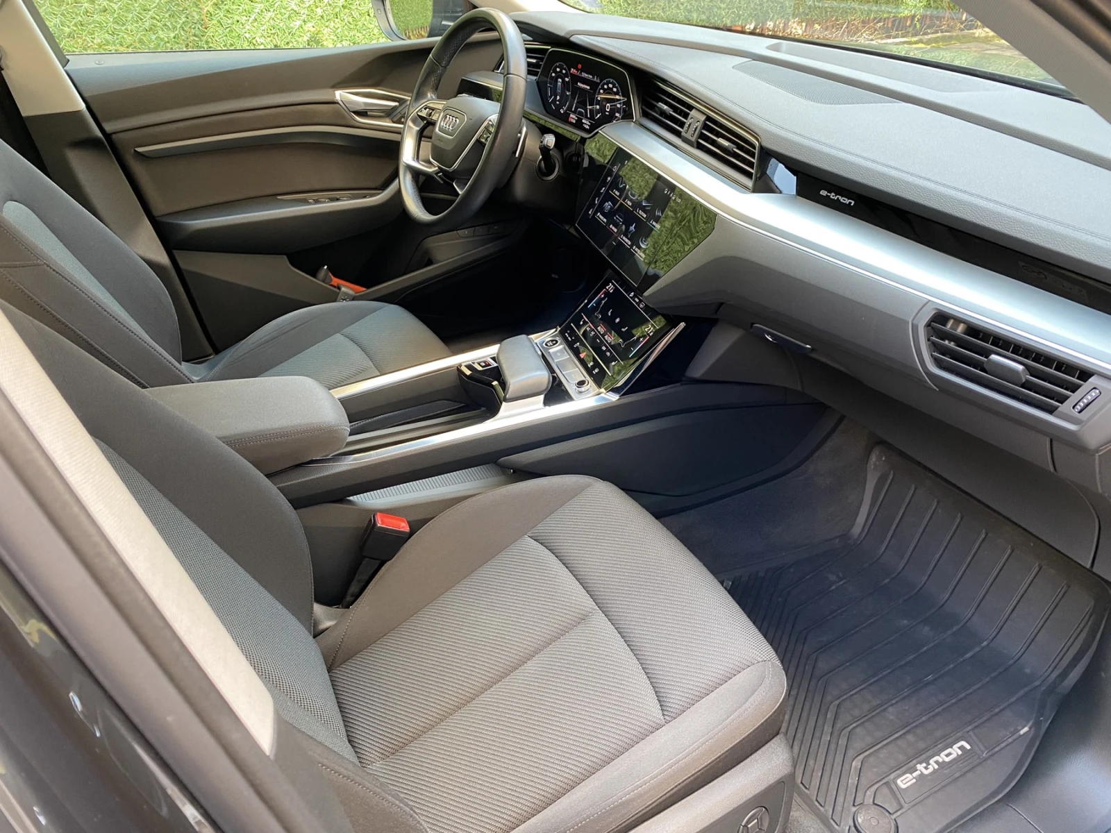 Audi E-Tron 50 quattro Business edition, снимка 11 - Автомобили и джипове - 53741908