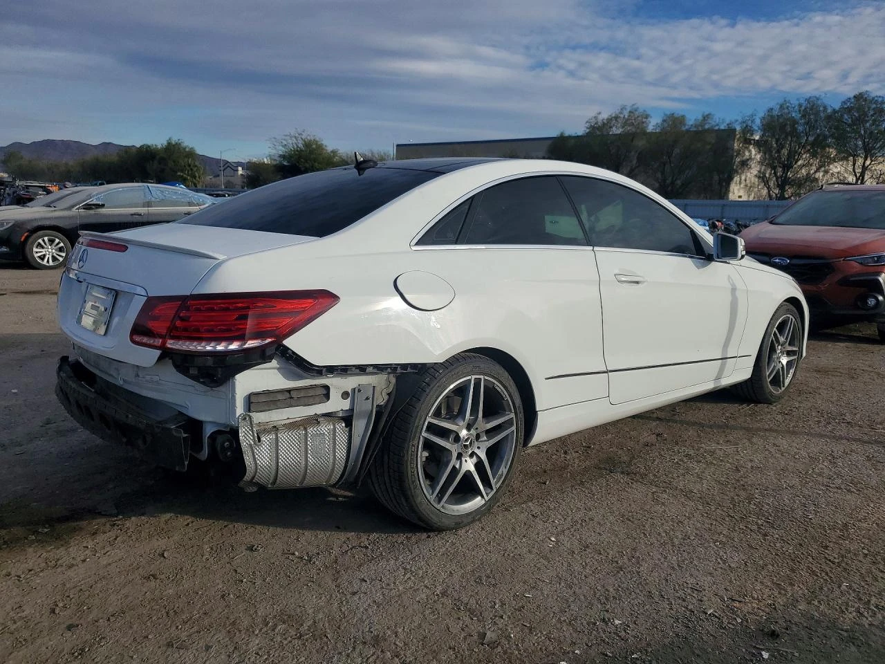 Mercedes-Benz E 350 COUPE AMG PKG| HARMAN/KARDON| KEYLESS| ПОДГРЕВ, снимка 6 - Автомобили и джипове - 53837326