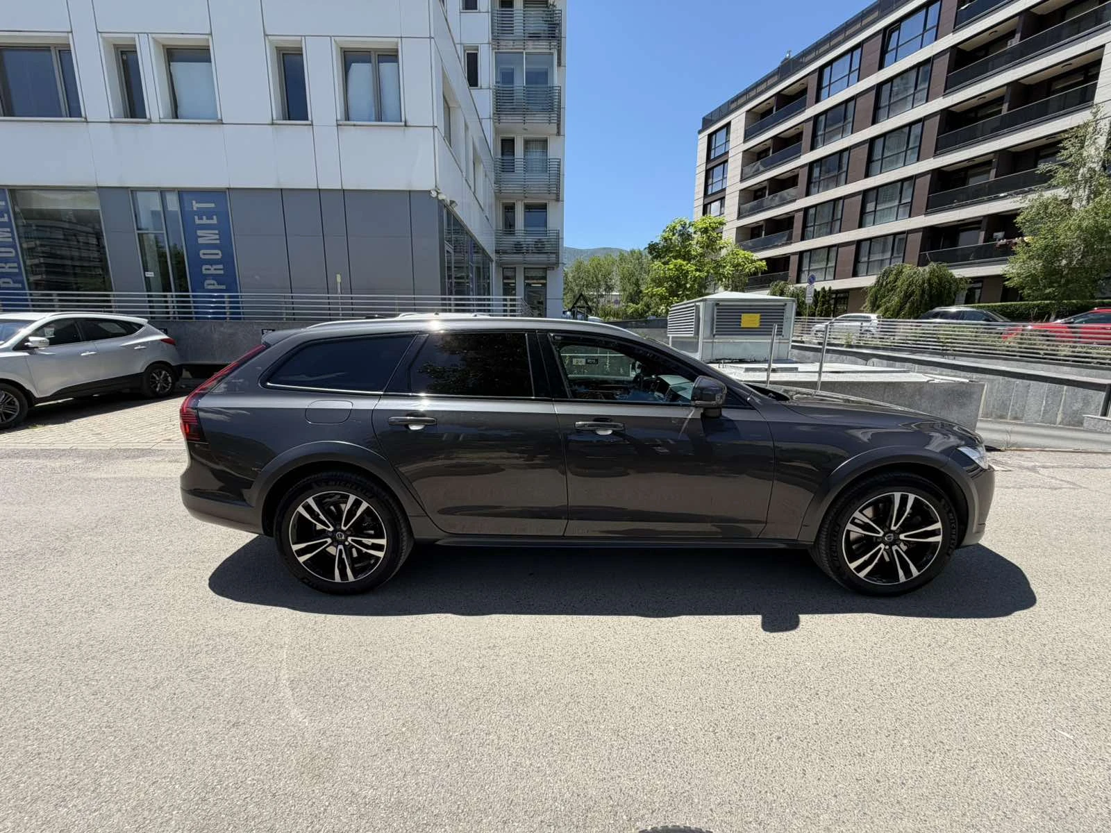 Volvo V90 Cross Country, снимка 2 - Автомобили и джипове - 54922468