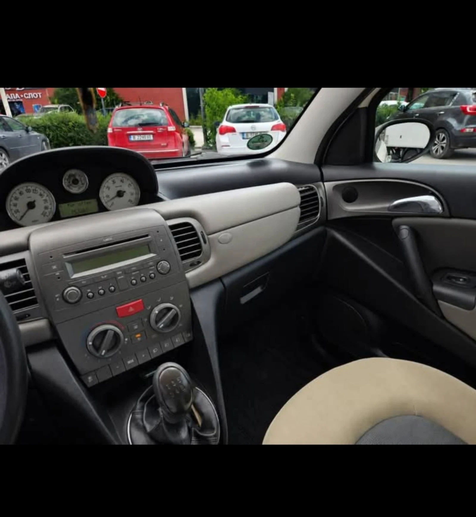 Lancia Ypsilon 1.3i 16v , снимка 7 - Автомобили и джипове - 55296222