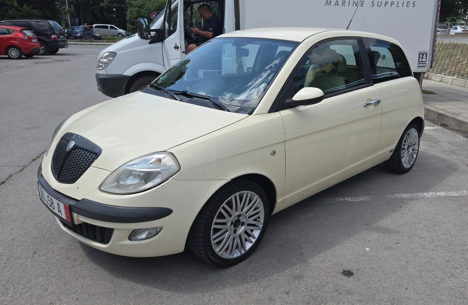 Lancia Ypsilon 1.3i 16v , снимка 3 - Автомобили и джипове - 55296222