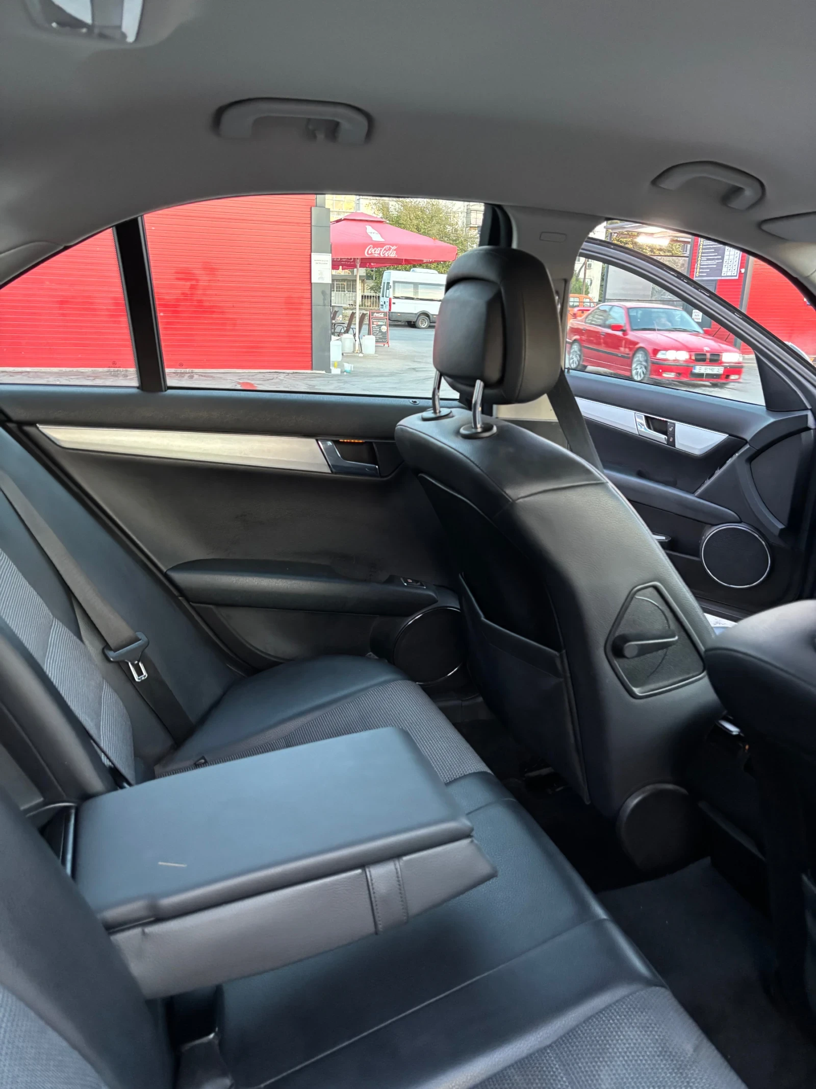 Mercedes-Benz C 200, снимка 7 - Автомобили и джипове - 55876175