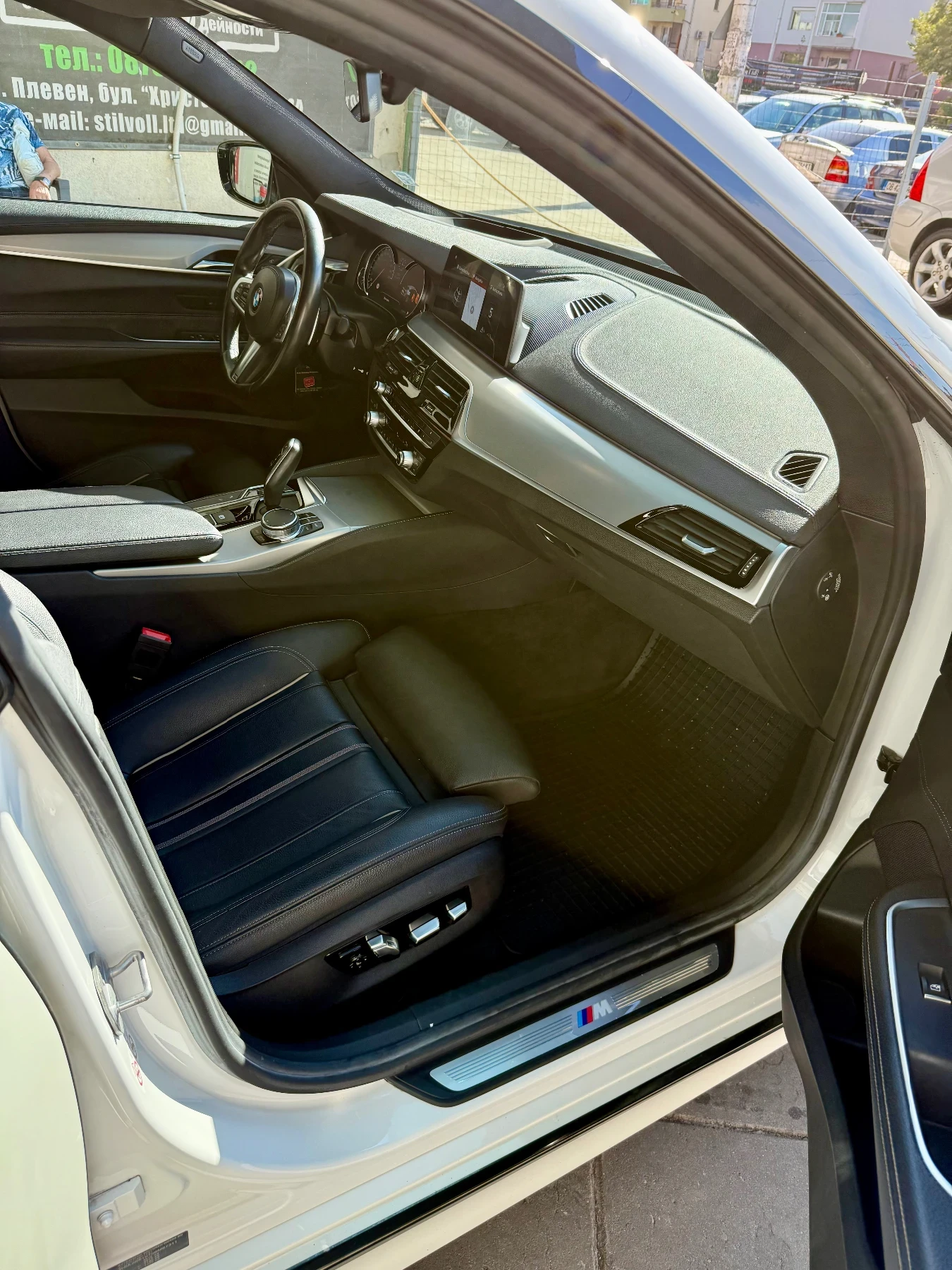 BMW 6 GT 630D/M-PACK/HUD/DISTRONIC/AMBIENTE, снимка 11 - Автомобили и джипове - 55886798