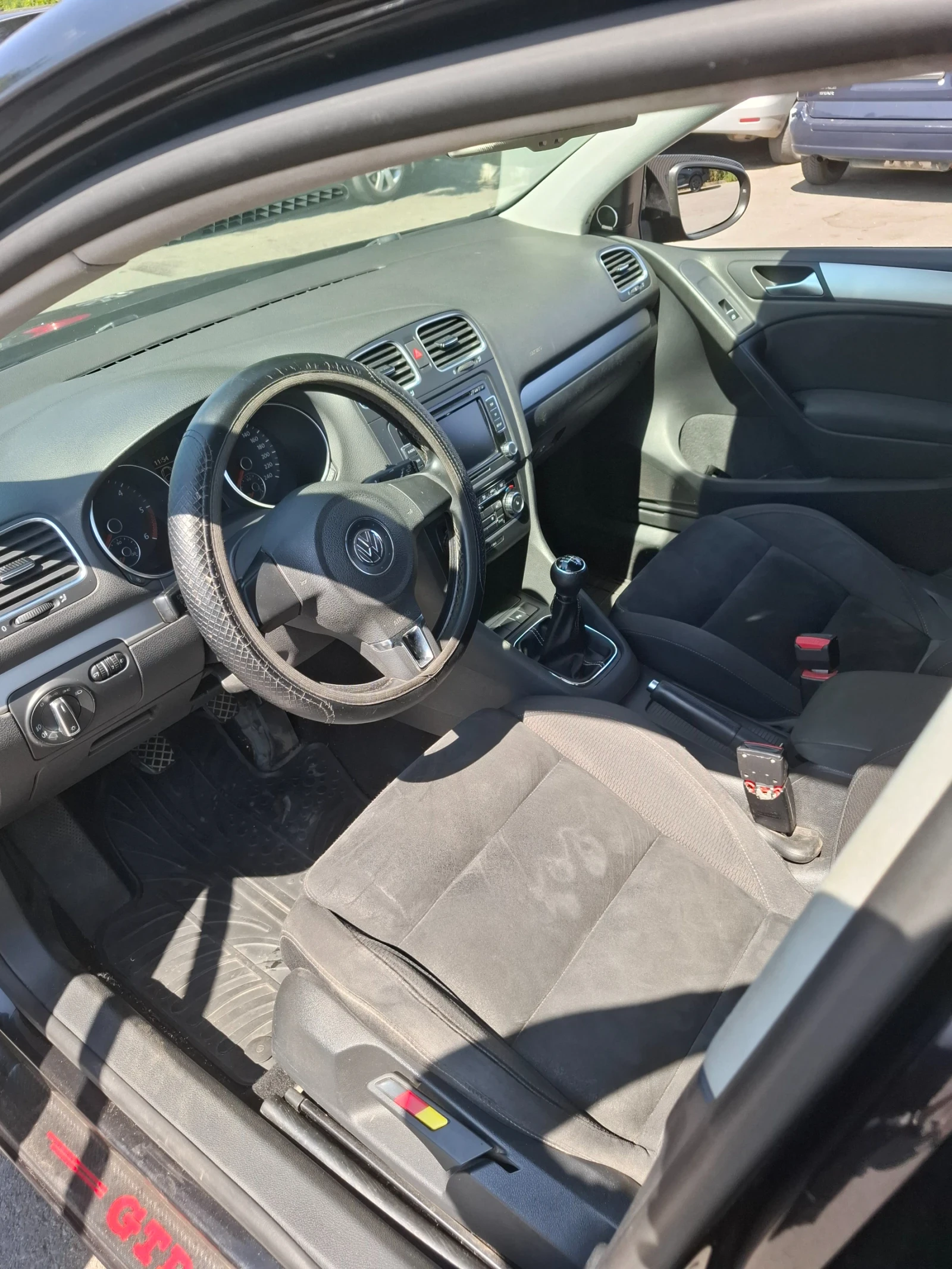 VW Golf 2.0 TDI, снимка 5 - Автомобили и джипове - 56037751