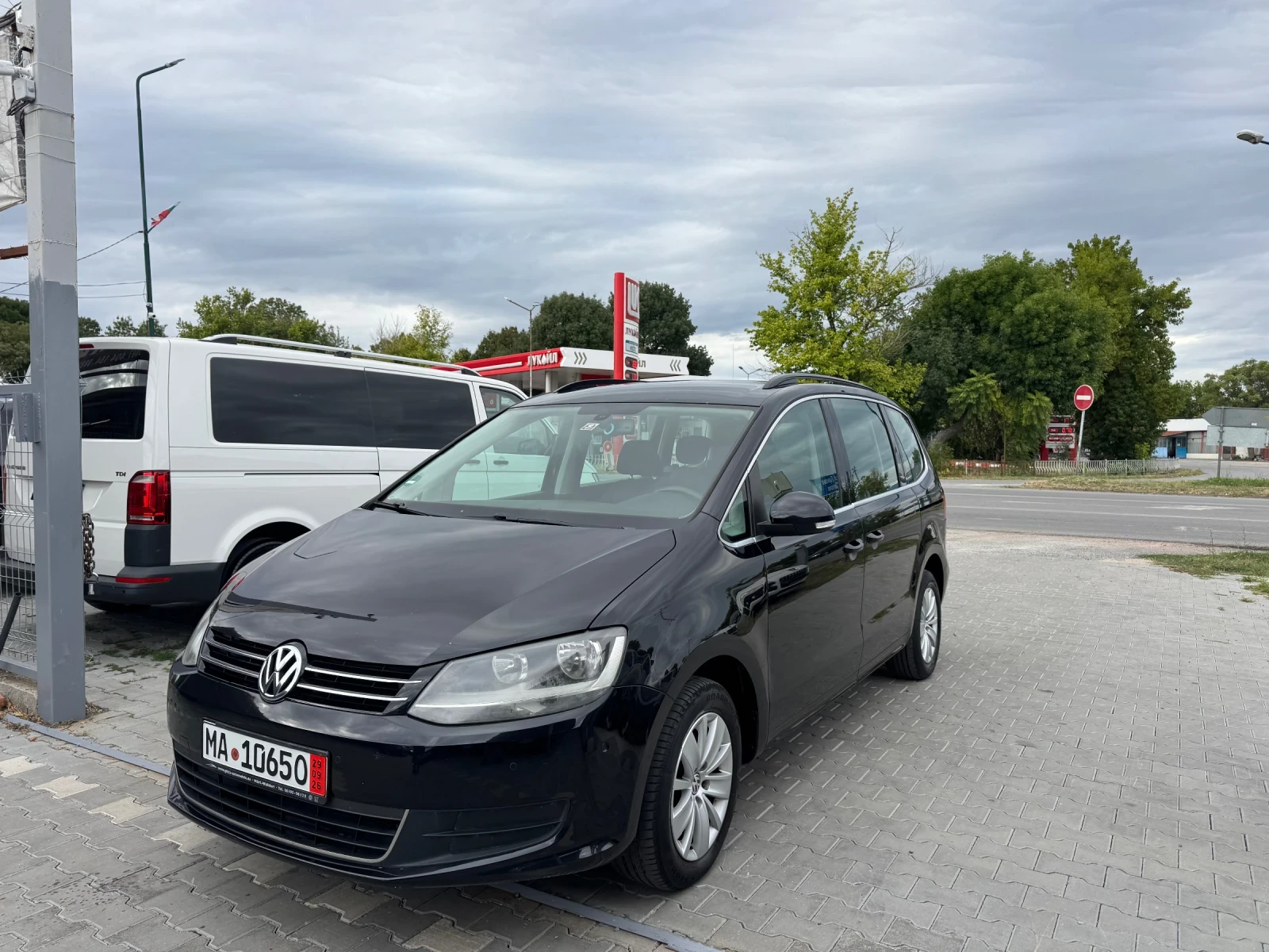 VW Sharan 2.0TDI 140k.c 7места, снимка 4 - Автомобили и джипове - 56182701